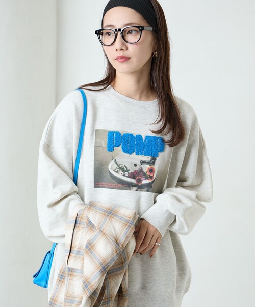 FREAK'S STORE（フリークスストア）の「限定展開　フラワー フォト × サガラ刺繍 裏起毛 スウェット（スウェット・レディース・ブラック/サックスブルー/オフホワイト/グレー・ﾌﾘ-）」の19枚目の写真