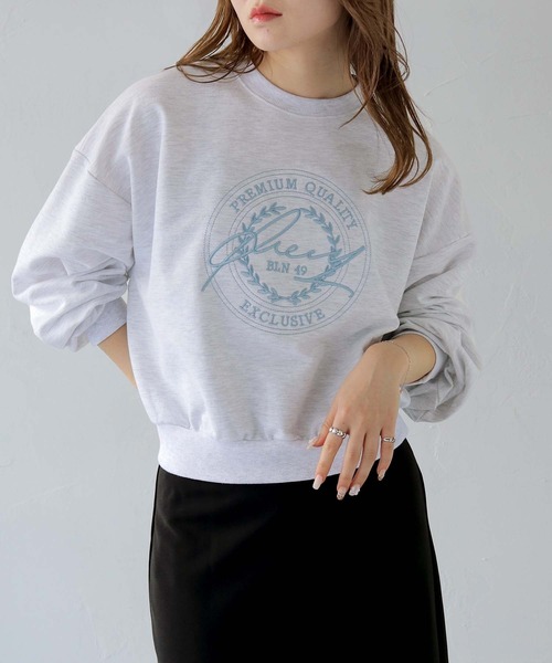 HER CLOSET(ハークローゼット)の「【HER CLOSET】サークルロゴ刺繍ロンT(スウェット・レディース・ライトグリーン/オートミール/ライトグレー系・FREE)」の2枚目の写真