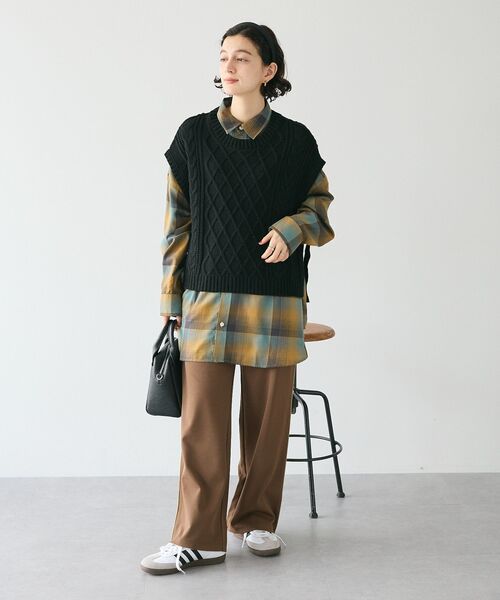 CRAFT STANDARD BOUTIQUE(クラフトスタンダードブティック)の「2WAYケーブルニットリボンベスト(ベスト・レディース・アイボリー/ブラック/グレー・FREE)」の13枚目の写真