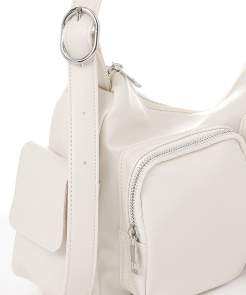 GLOBAL WORK(グローバルワーク)の「スペ軽4ポケ2WAYショルダー/208923(ショルダーバッグ・レディース・シルバー/ブラック系その他/ブラック/アイボリー・ONE SIZE)」の15枚目の写真