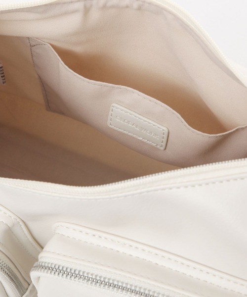 GLOBAL WORK(グローバルワーク)の「スペ軽4ポケ2WAYショルダー/208923(ショルダーバッグ・レディース・シルバー/ブラック系その他/ブラック/アイボリー・ONE SIZE)」の16枚目の写真