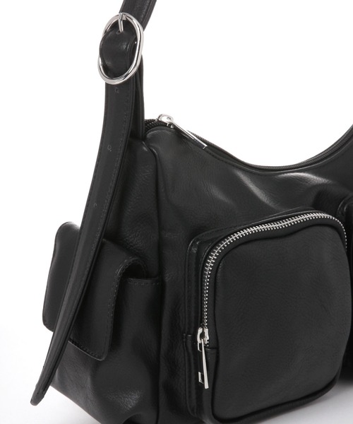 GLOBAL WORK(グローバルワーク)の「スペ軽4ポケ2WAYショルダー/208923(ショルダーバッグ・レディース・シルバー/ブラック系その他/ブラック/アイボリー・ONE SIZE)」の17枚目の写真