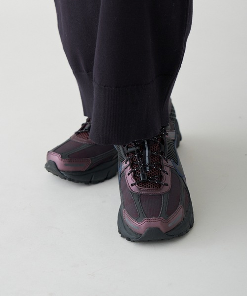 IENA NIKE/ナイキ ウィメンズ ズームボメロ5 UT HQ4052 IENA（イエナ）の「NIKE/ナイキ ウィメンズ ズームボメロ5 UT