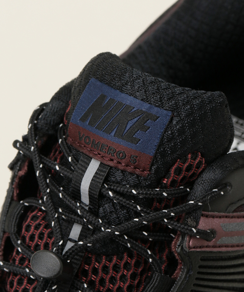 IENA NIKE/ナイキ ウィメンズ ズームボメロ5 UT HQ4052 IENA（イエナ）の「NIKE/ナイキ ウィメンズ ズームボメロ5 UT