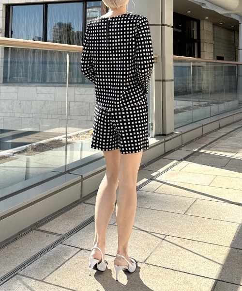 JENNE（ジェンヌ）の「エアリーチェックニット（ニット/セーター・レディース・ブラック/ホワイト・LARGE/MEDIUM/SMALL）」の21枚目の写真