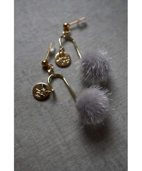 tone(トーン)の「【Agaro】No.441 アレルギー対応 サージカルステンレス ピアス(MA)(ピアス(両耳用)・レディース・ホワイト/ブラウン/グレー/ホワイト系1・FREE)」の7枚目の写真