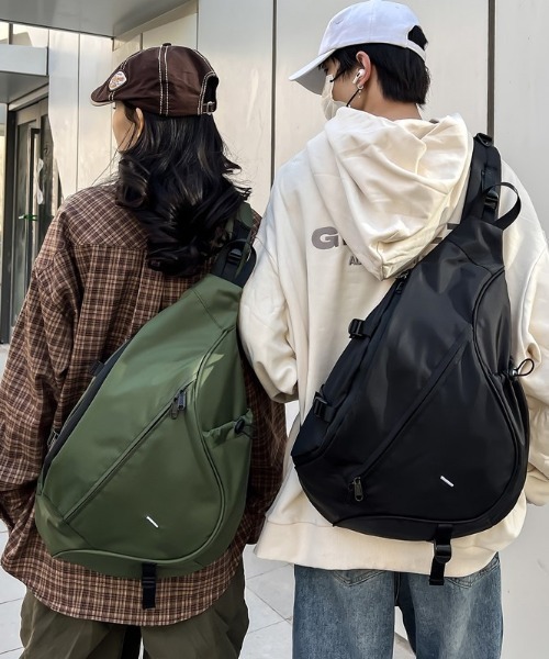 link lot(リンクロット)の「【A4対応】クロスボディワンショルダーバッグ(ショルダーバッグ・メンズ・ネイビー/グリーン/ブラック・F)」の20枚目の写真