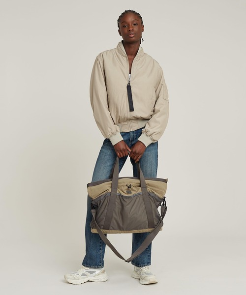 G-STAR（ジースター）の「【UNISEX】LIGHTWEIGHT MEGA TOTE BAG/ミリタリーディテールナイロントートバッグ/ショルダーバッグ（トートバッグ・レディース・グリーン系その他・ONE SIZE）」の7枚目の写真