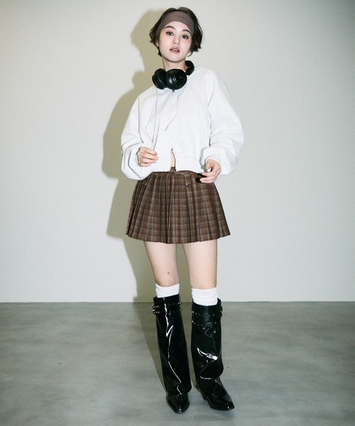 Clum（クルム）の「wool like touch pleats check mini skirt / ウールライクタッチプリーツチェックミニスカート（スカート・レディース・ブラウン/グレー・MEDIUM/SMALL）」の4枚目の写真