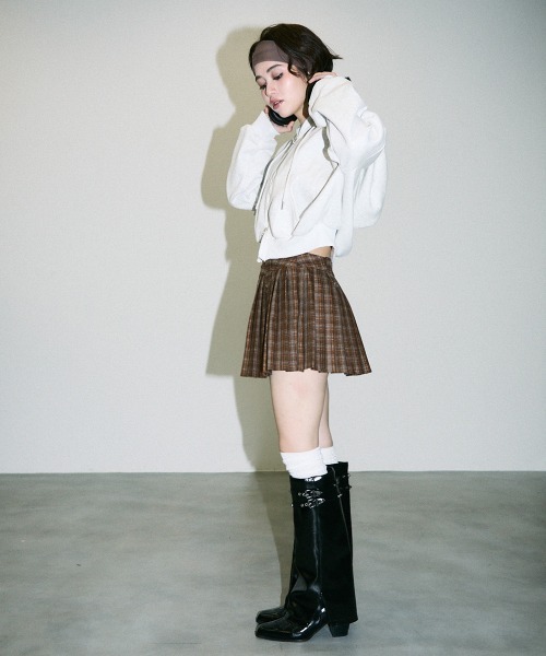 Clum（クルム）の「wool like touch pleats check mini skirt / ウールライクタッチプリーツチェックミニスカート（スカート・レディース・ブラウン/グレー・MEDIUM/SMALL）」の7枚目の写真