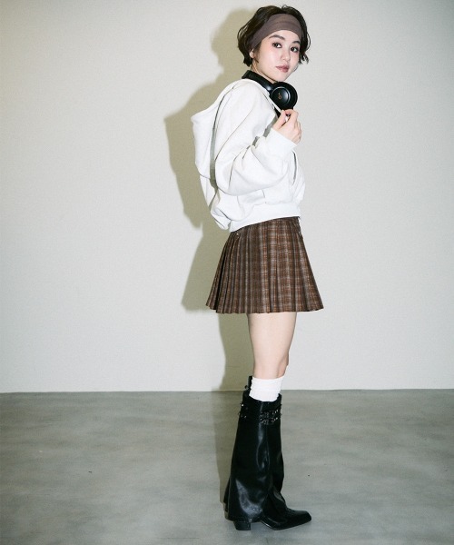 Clum（クルム）の「wool like touch pleats check mini skirt / ウールライクタッチプリーツチェックミニスカート（スカート・レディース・ブラウン/グレー・MEDIUM/SMALL）」の8枚目の写真