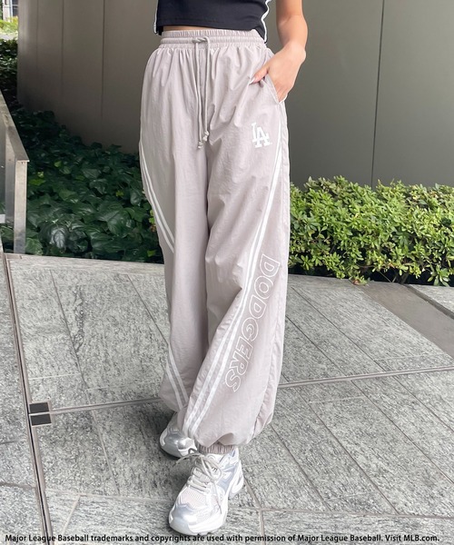 BACK TO THE FIELD（バック トゥー ザ フィールド）の「【MLB】ナイロントラックパンツ（その他パンツ・レディース・ブラック/ピンク/グレー・FREE）」の9枚目の写真