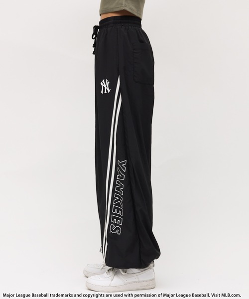 90s Majestic MLB Yankees トラックパンツ ジャージ 極太 90s Majestic MLB Yankees トラックパンツ ジャージ 極太