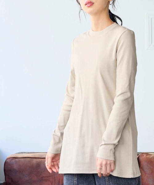 SMILE LAND(スマイルランド)の「<大きいサイズ>UVカット綿100%フライス素材モックネックフレアチュニックTシャツ(Tシャツ/カットソー・レディース・ブラック/ネイビー/オフホワイト/グレイッシュベージュ/ライム/チャコールグレー/ブラウン・3L/LL/4L/L/5L)」の5枚目の写真