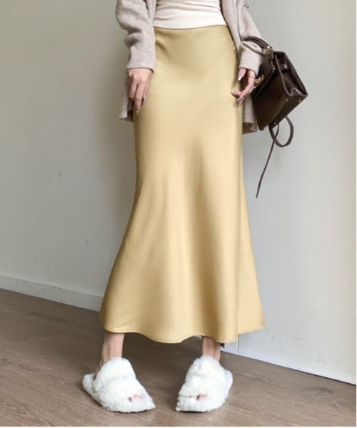 Per sist ence（パーシエンス）の「サテンマーメイドマキシスカート（スカート・レディース・ブラック/ブルー/イエロー/ホワイト・LARGE/MEDIUM/SMALL）」の4枚目の写真