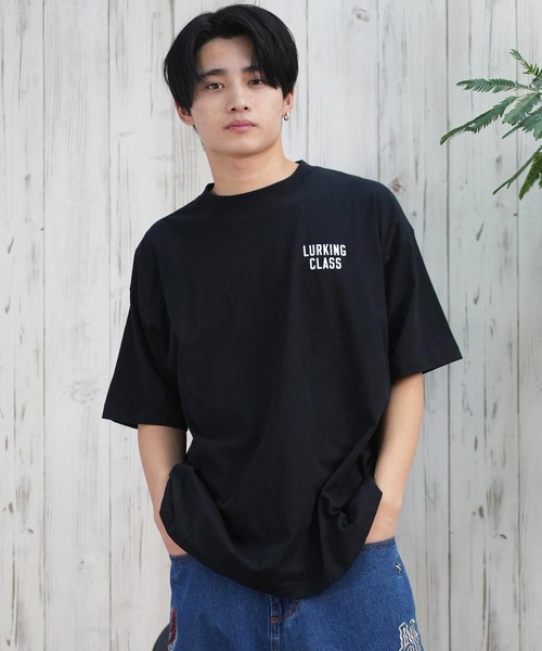 LURKING CLASS（ラーキングクラス）の「【ムラサキスポーツ限定】LURKING CLASS/ラーキングクラス 半袖Tシャツ バックプリント ST25STM03（Tシャツ/カットソー・メンズ・オレンジ/ホワイト/ブラック・XL/L/M）」の11枚目の写真