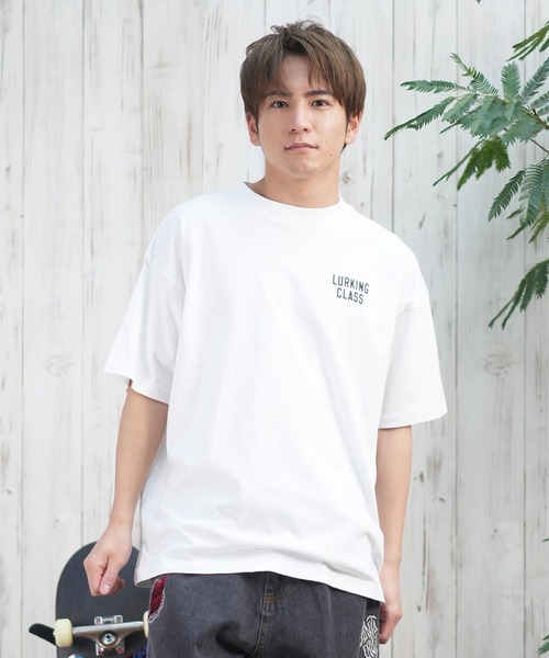 LURKING CLASS（ラーキングクラス）の「【ムラサキスポーツ限定】LURKING CLASS/ラーキングクラス 半袖Tシャツ バックプリント ST25STM03（Tシャツ/カットソー・メンズ・オレンジ/ホワイト/ブラック・XL/L/M）」の7枚目の写真