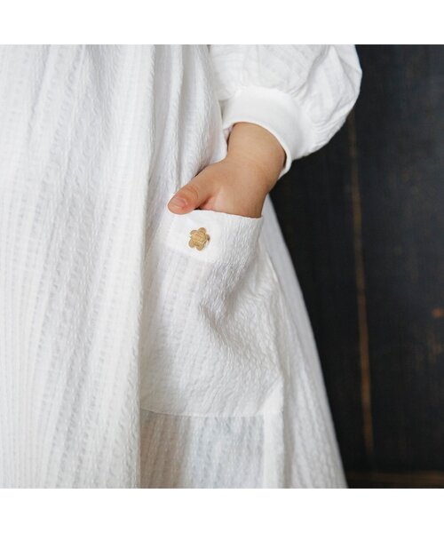 BREEZE（ブリーズ）の「【ジュニア対応】シャツワンピース（シャツワンピース・キッズ・オフホワイト/ピンク・80/90/100/110/120/130/140）」の4枚目の写真