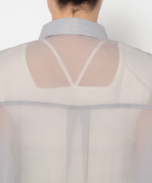 mysty woman(ミスティウーマン)の「シアーオーバーシャツ 315435(シャツ/ブラウス・レディース・ブラック/ライトピンク/ライトベージュ/グレー・FREE)」の13枚目の写真