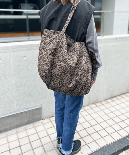 Anthe(アンテ)の「【Anthe】 / レオパードBIG TOTE / ant-000025(トートバッグ・レディース・グレー/ベージュ・ONESIZE)」の2枚目の写真