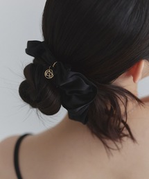 ECLAM（クラム）の「チャームデザインパイピングシュシュ（シュシュ・レディース）」