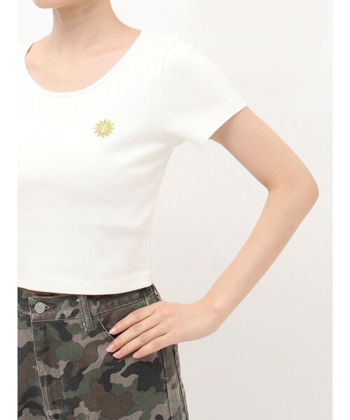 EVRIS（エヴリス）の「SUNNYショートTシャツ（Tシャツ/カットソー・レディース・ブラック/イエロー/ホワイト/グレー・FREE）」の18枚目の写真