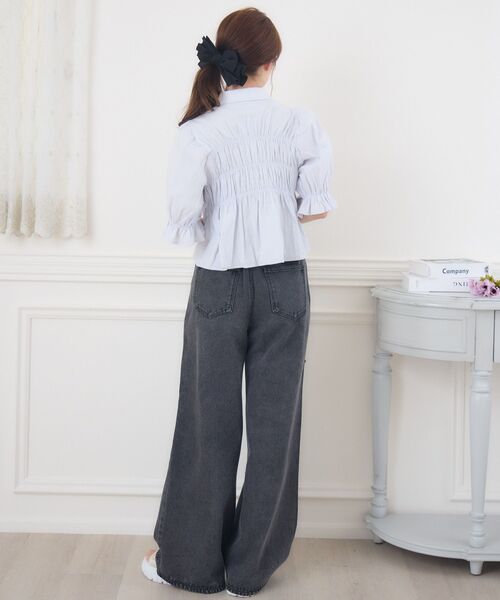 ems excite（エムズエキサイト）の「ステッチリボンペプラムSH（シャツ/ブラウス・レディース・ホワイト/ダークブルー/ライトブルー・FREE）」の18枚目の写真