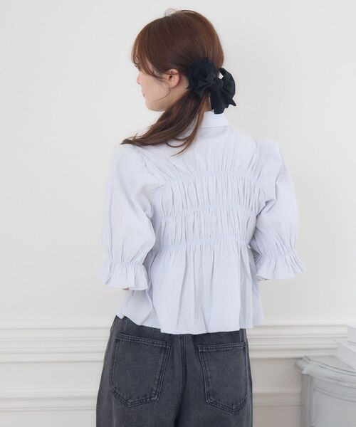 ems excite（エムズエキサイト）の「ステッチリボンペプラムSH（シャツ/ブラウス・レディース・ホワイト/ダークブルー/ライトブルー・FREE）」の22枚目の写真