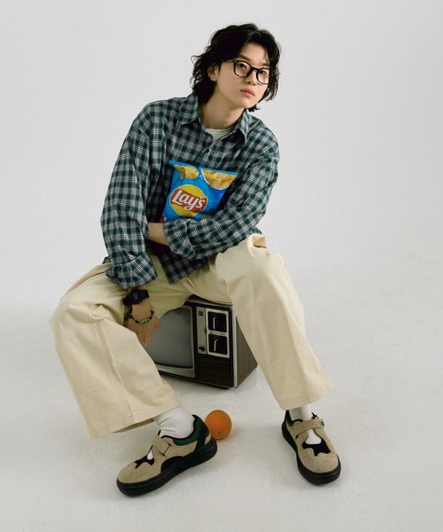elldu（エルドゥ）の「「elldu/エルドゥ」BACK YARD バックヤード　ユニセックス　スニーカー（スニーカー・レディース・サンドベージュ/チャコールグレー/ブラック×ホワイト/ブラック×ブラック/ライトグレー・26cm/25cm/24cm/23cm/28cm/27cm）」の8枚目の写真