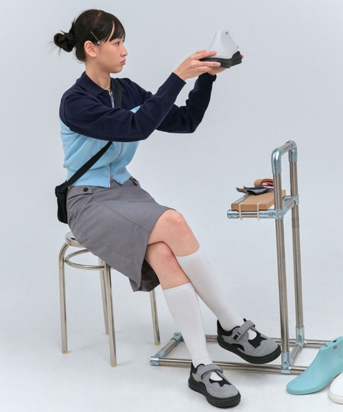 elldu（エルドゥ）の「「elldu/エルドゥ」BACK YARD バックヤード　ユニセックス　スニーカー（スニーカー・レディース・サンドベージュ/チャコールグレー/ブラック×ホワイト/ブラック×ブラック/ライトグレー・26cm/25cm/24cm/23cm/28cm/27cm）」の20枚目の写真