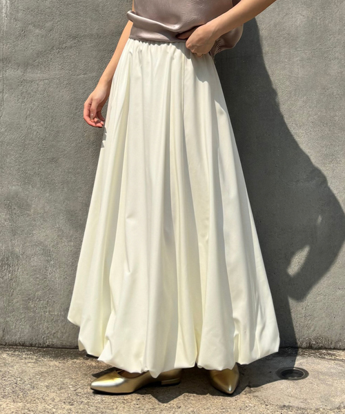 EMMA　ROUGE VIF（エマルージュヴィフ）の「【一部店舗限定】とろみバルーンスカート（スカート・レディース・ブラック/アイボリー・38/36）」の7枚目の写真