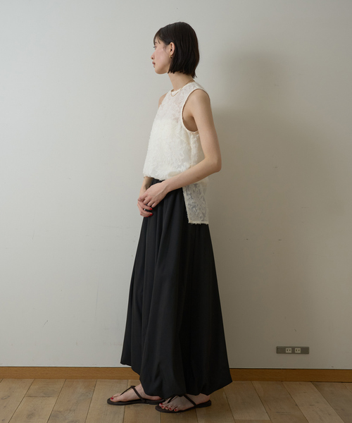 EMMA　ROUGE VIF（エマルージュヴィフ）の「【一部店舗限定】とろみバルーンスカート（スカート・レディース・ブラック/アイボリー・38/36）」の12枚目の写真