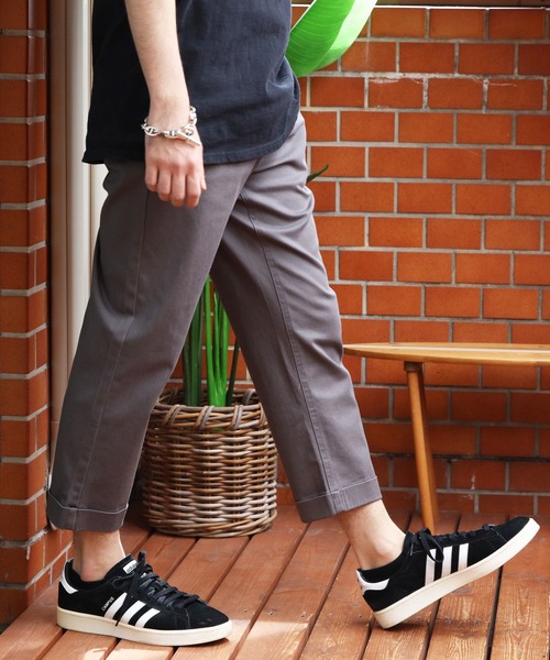 8(eight)(エイト)の「ストレッチチノクロップドパンツ(チノパンツ・メンズ・ブラック/ベージュ/ネイビー/グレー/レッド/チャコールグレー/ホワイト/オリーブ・SMALL/MEDIUM/X-LARGE/XX-LARGE/LARGE)」の1枚目の写真