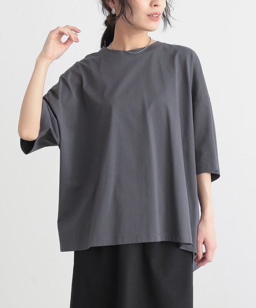 for/c(フォーシー)の「接触冷感オーバーサイズTシャツ【サスティナブル】(Tシャツ/カットソー・レディース・オフホワイト/チャコールグレー/ブラック/ネイビー・M/L)」の19枚目の写真