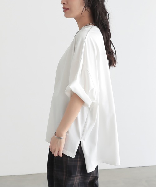 for/c(フォーシー)の「接触冷感オーバーサイズTシャツ【サスティナブル】(Tシャツ/カットソー・レディース・オフホワイト/チャコールグレー/ブラック/ネイビー・M/L)」の6枚目の写真