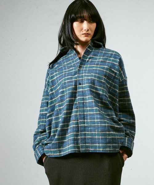 Dulcamara(ドゥルカマラ)の「ワイドBOXシャツ-C(シャツ/ブラウス・メンズ・ブルー/ブラック・0/1)」の2枚目の写真