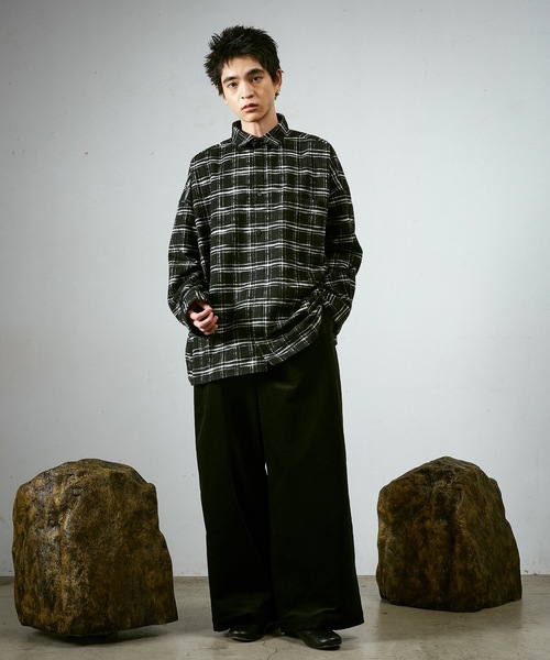 Dulcamara(ドゥルカマラ)の「ワイドBOXシャツ-C(シャツ/ブラウス・メンズ・ブルー/ブラック・0/1)」の4枚目の写真