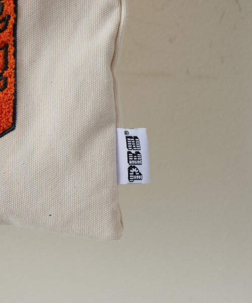 ear PAPILLONNER（イアパピヨネ）の「【PEZ(ペッツ)× ear】コラボキャンバストートバッグ（トートバッグ・レディース・ホワイト系その他・FREE）」の2枚目の写真