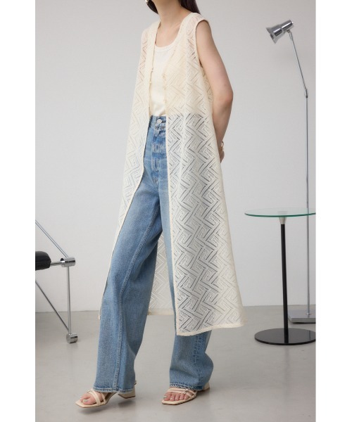 AZUL by moussy（アズールバイマウジー）の「前後2WAYレースロングジレ（ベスト・レディース・ブラック/アイボリー・FREE）」の2枚目の写真