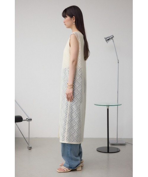 AZUL by moussy（アズールバイマウジー）の「前後2WAYレースロングジレ（ベスト・レディース・ブラック/アイボリー・FREE）」の7枚目の写真