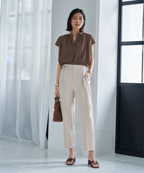 STYLE DELI(スタイルデリ)の「ゆとりのある落ち感BASICパンツ(その他パンツ・レディース・ベージュ/ブラック・SMALL/MEDIUM)」の14枚目の写真