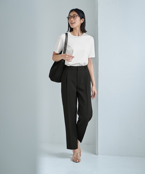 STYLE DELI(スタイルデリ)の「ゆとりのある落ち感BASICパンツ(その他パンツ・レディース・ベージュ/ブラック・SMALL/MEDIUM)」の6枚目の写真