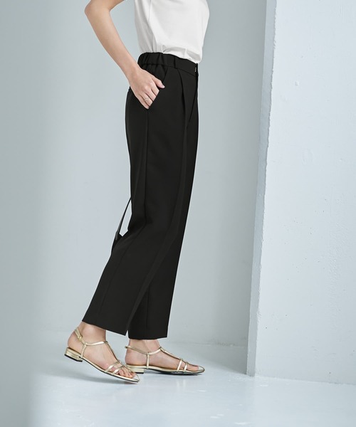 STYLE DELI(スタイルデリ)の「ゆとりのある落ち感BASICパンツ(その他パンツ・レディース・ベージュ/ブラック・SMALL/MEDIUM)」の3枚目の写真
