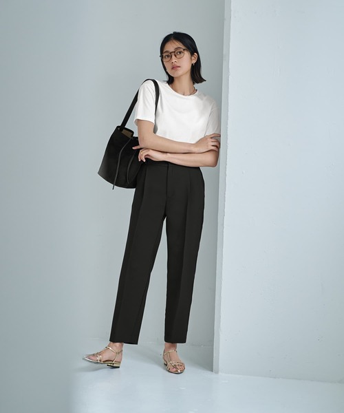 STYLE DELI(スタイルデリ)の「ゆとりのある落ち感BASICパンツ(その他パンツ・レディース・ベージュ/ブラック・SMALL/MEDIUM)」の15枚目の写真