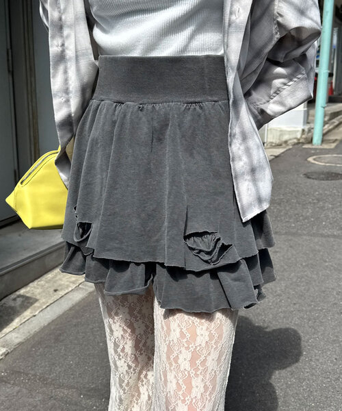 CIAOPANIC(チャオパニック)の「【ミニ/ミドル 2サイズ展開】ピグメンドダメージティアードスカート(スカート・レディース・グレー/チャコールグレー/ピンク・0/1)」の2枚目の写真