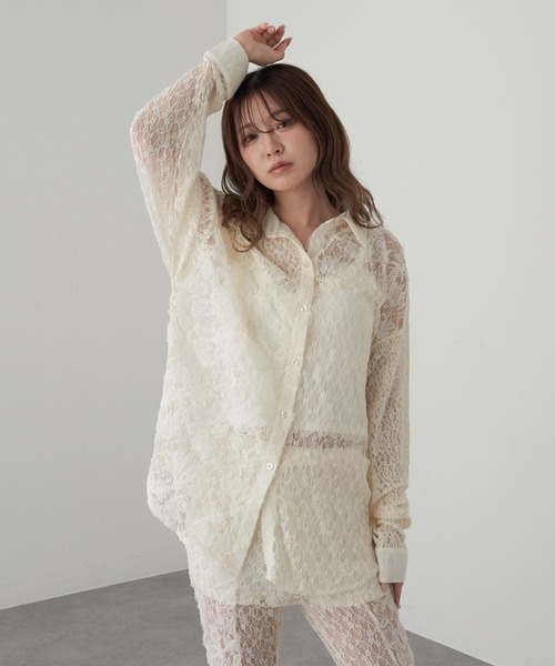 RAY CASSIN(レイカズン)の「【セットアップ対応】レースシャツ(シャツ/ブラウス・レディース・ベージュ/アイボリー/ブラック・FREE)」の1枚目の写真