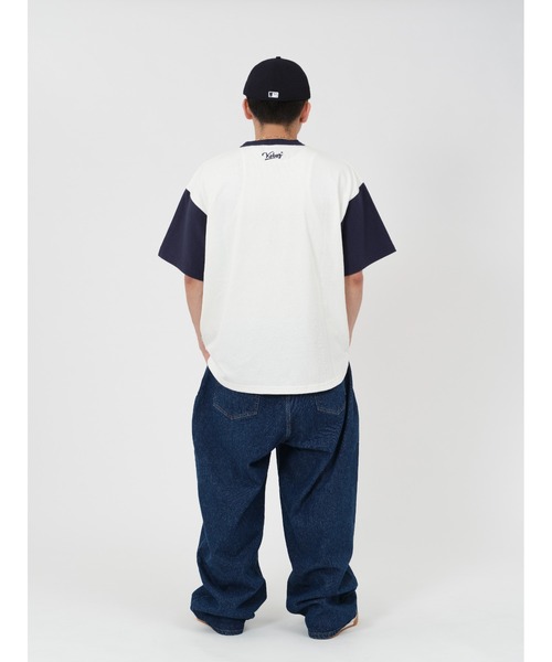 【KEBOZ】KEBOZ × MLB NEWYORK YANKEES ROUND HEM S/S TEE KEBOZ × MLB NEW YORK YANKEES ROUND HEM HENLEY NECK S/S TEE