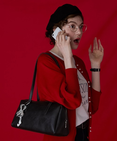 BONLECILL Marche(ボンルシールマルシェ)の「【BONLECILL Marche】《大容量》ベーシックスクエアボストンバッグ(ボストンバッグ・レディース・ブラック/キャメル/ブラウン・FREE)」の4枚目の写真