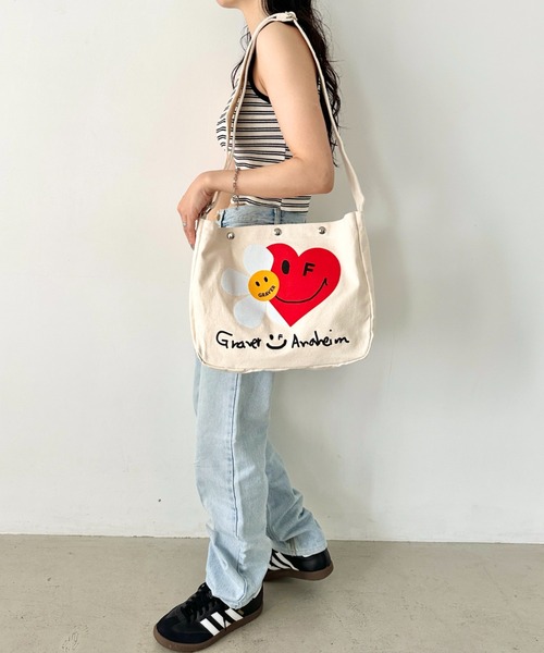 GRAVER OF ANAHEIM(グレイバーオブアナハイム)の「【日本未発売】GRAVER(グレーバー)/別注 A4対応 プリント コットン アジャスターベルト キャンバスショルダーバッグ(ショルダーバッグ・レディース・その他1/その他2/その他3/その他5/その他4/その他7/その他9/その他6/その他8/その他10・FREE)」の15枚目の写真