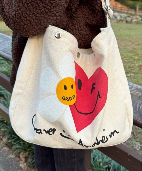 GRAVER OF ANAHEIM(グレイバーオブアナハイム)の「【日本未発売】GRAVER(グレーバー)/別注 A4対応 プリント コットン アジャスターベルト キャンバスショルダーバッグ(ショルダーバッグ・レディース・その他1/その他2/その他3/その他5/その他4/その他7/その他9/その他6/その他8/その他10・FREE)」の13枚目の写真